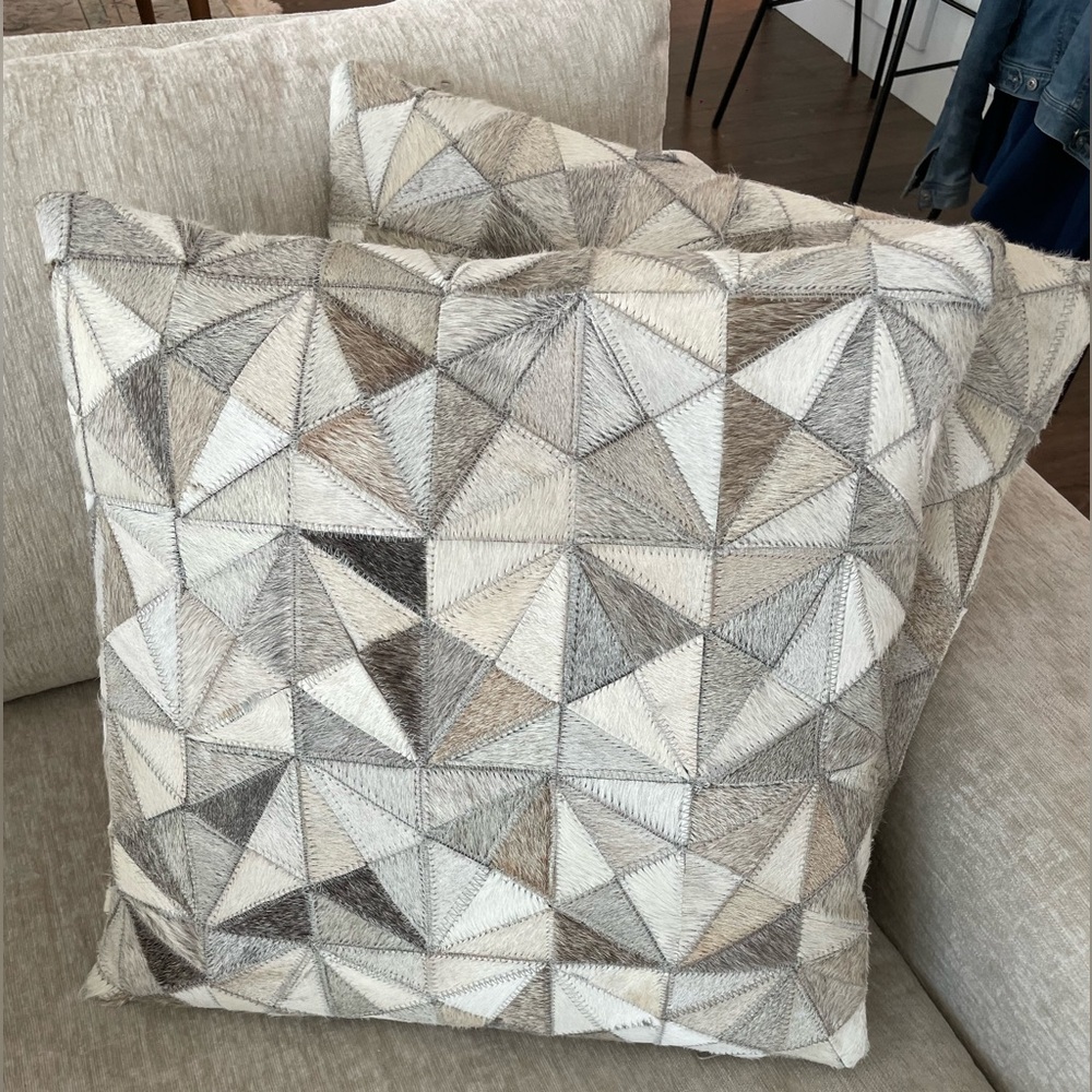 New accent pillows for coach. Like new. Have had them less than 1 month.